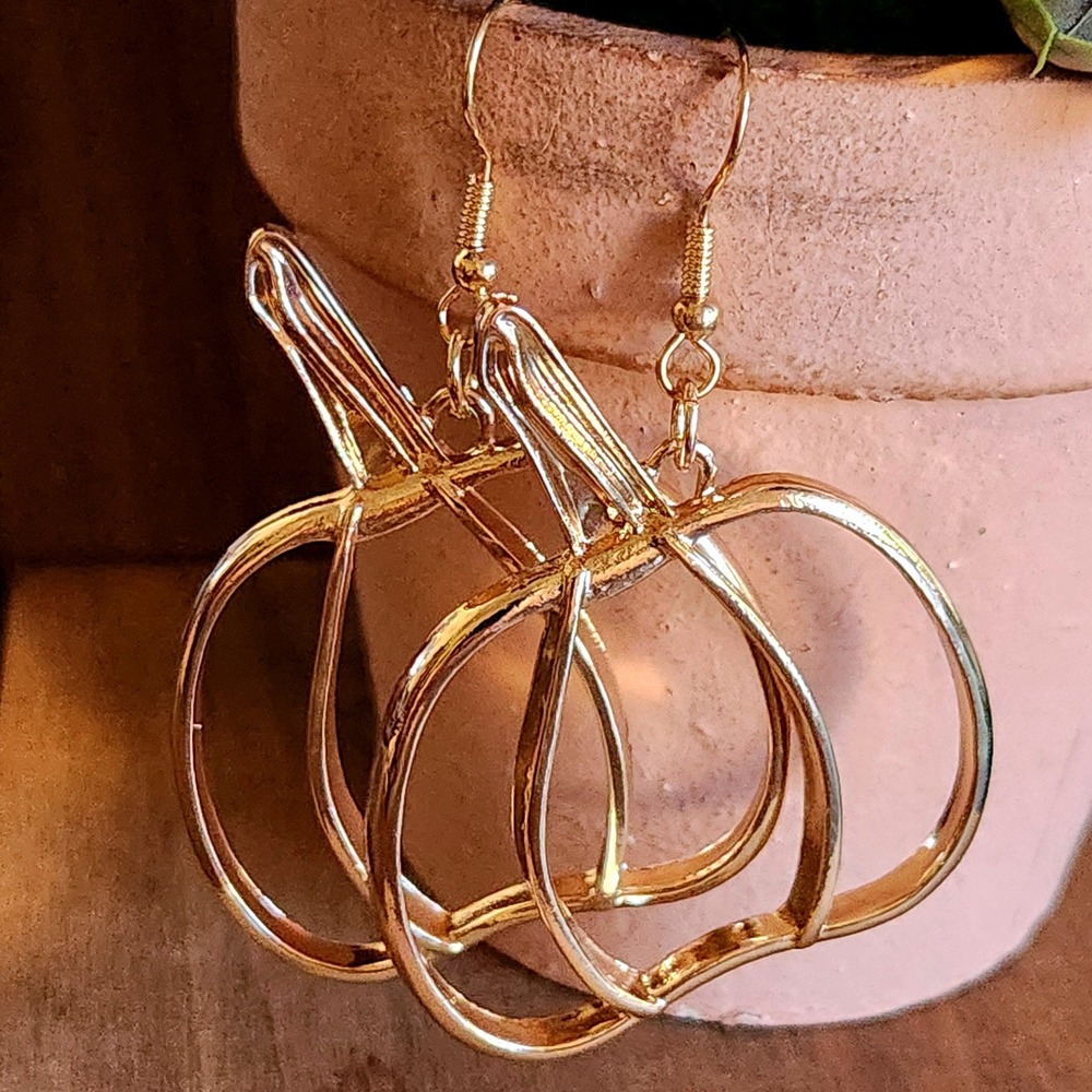 Gold Tone Pumpkin Outline Drop Earrings Fall Halloween Thanksgiving Jewelry 2"